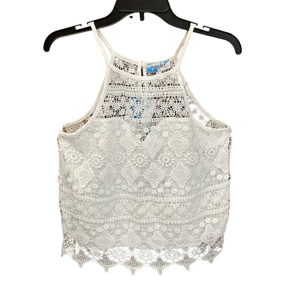 Rebellion Lace Top Button Keyhole Back Closure White Scalloped Hem Large